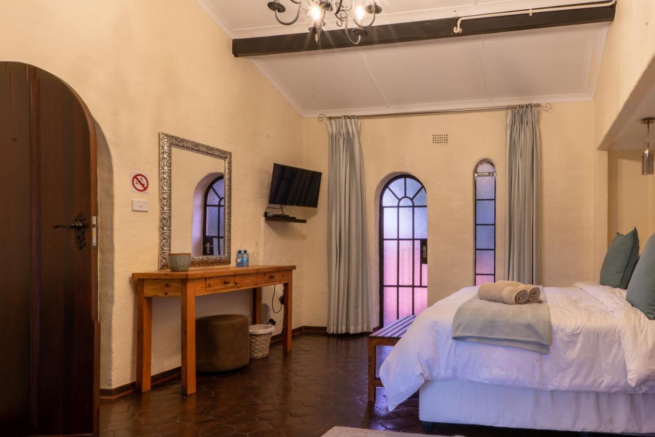 Airport Tower Lodge Kempton Park Esterno foto