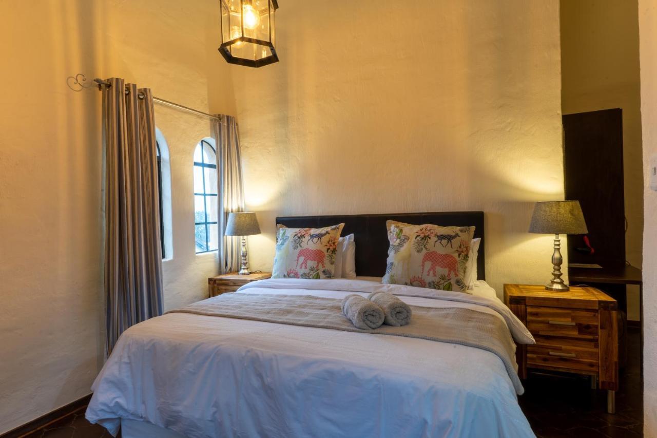 Airport Tower Lodge Kempton Park Esterno foto