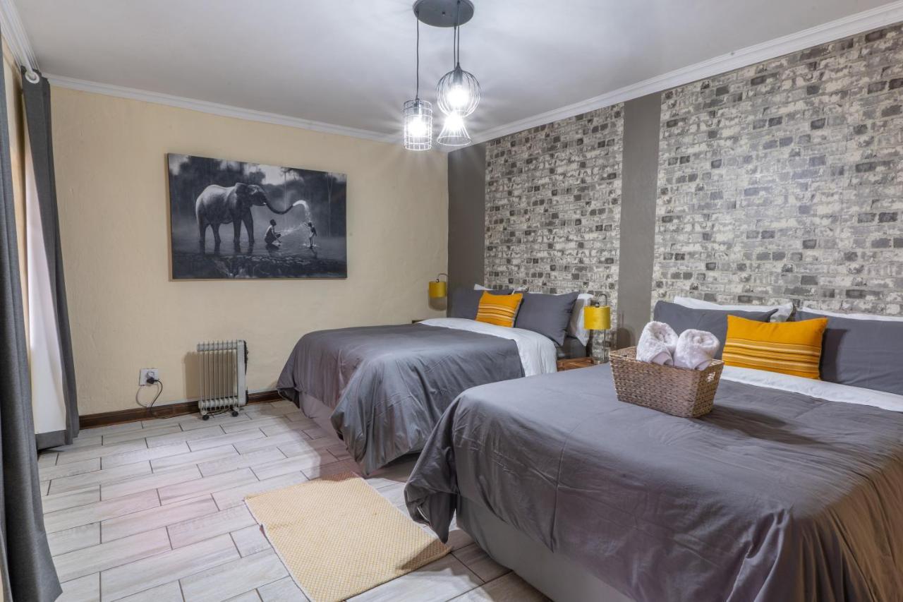Airport Tower Lodge Kempton Park Esterno foto