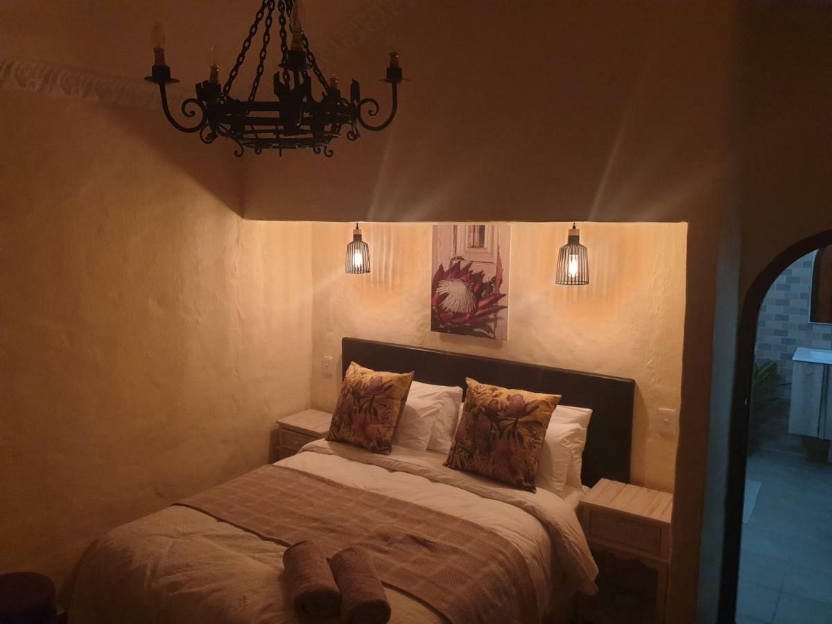 Airport Tower Lodge Kempton Park Esterno foto