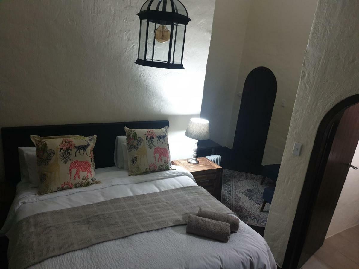 Airport Tower Lodge Kempton Park Esterno foto