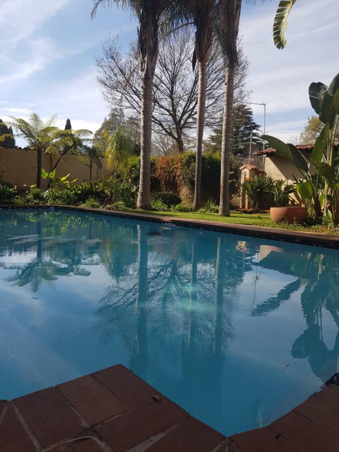Airport Tower Lodge Kempton Park Esterno foto