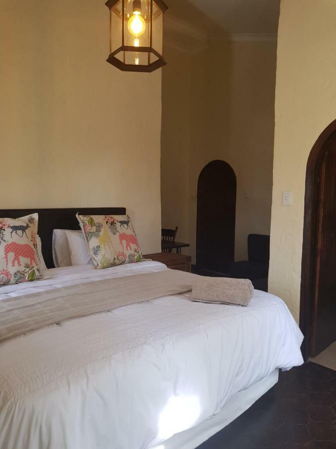Airport Tower Lodge Kempton Park Esterno foto