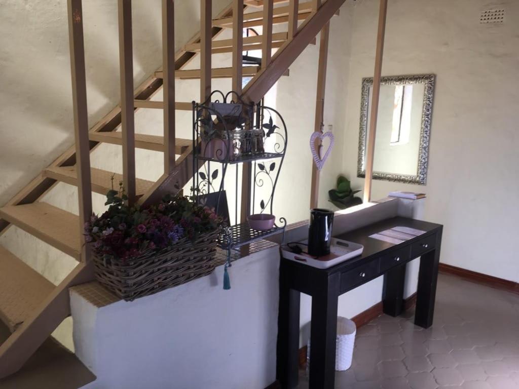 Airport Tower Lodge Kempton Park Esterno foto